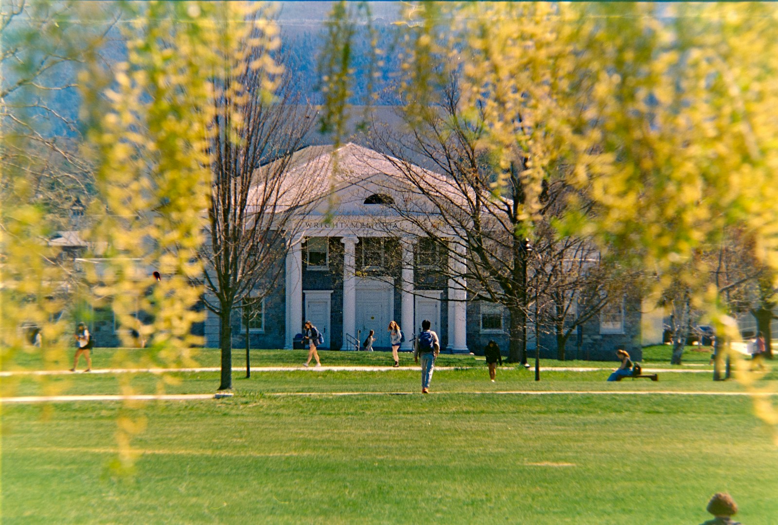 Homeschool-Friendly Colleges: What to Look For (and What to Avoid)
